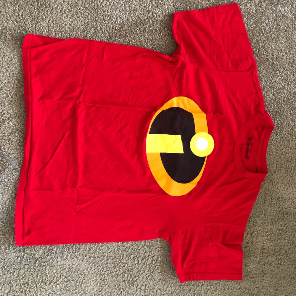 Disney Incredibles graphic Tee